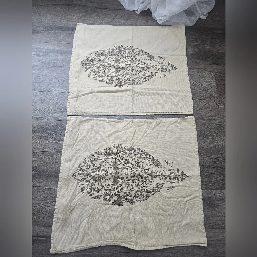 Pottery Barn Euro Peacock Accent Pillow Covers Set Of 2 Tan Black Birds Floral